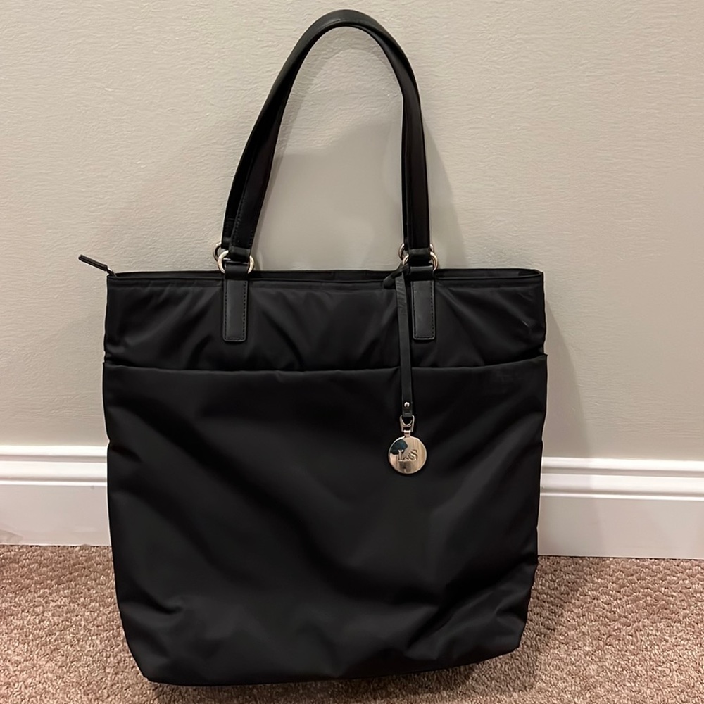 Lo & Sons T.T. laptop tote, black, lots of pockets, slides over suitcase